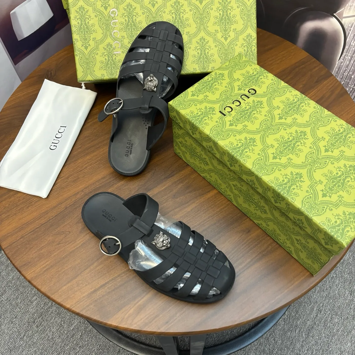 Men's shoes 260💰 [Gucci] Counter quality, top-quality original goods, real photos! Original TPU material, fine workmanship, comfortable; genuine 1:1 replica Size: 38 ~ 46